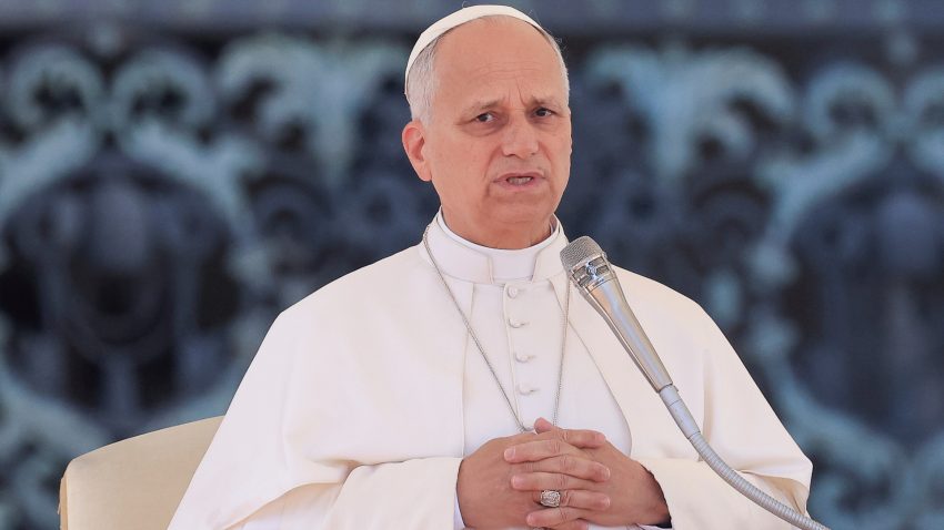 Într-un discurs istoric rostit în Parlamentul Spaniei, Papa 