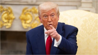 Donald Trump amenință Omanul cu bombardamente dacă se opune unui acord privind Strâmtoarea Ormuz