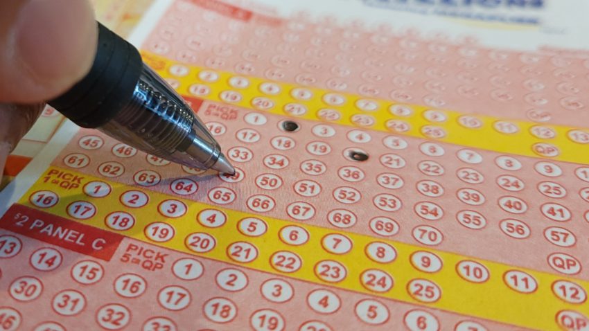 O femeie din Italia și-a recuperat biletul de loto în valoare de un milion de euro, după ce a fost aruncat la gunoi | AUDIO