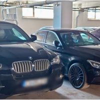 Cinci persoane din Covasna, reținute pentru trafic de persoane și muncă forțată. Victimele ar fi fost exploatate în România și Germania | AUDIO