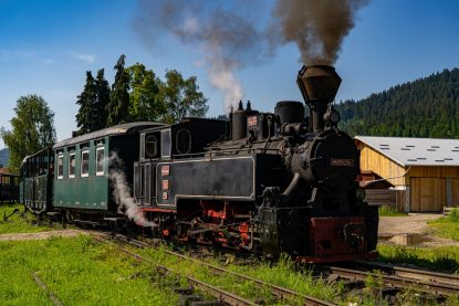 Mocănița Huțulca din Bucovina: istoria și traseul trenului cu abur
