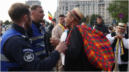 Protestul ciobanilor din Piața Victoriei. Jandarmii au sporit efectivele după îmbrâncelile cu manifestanții