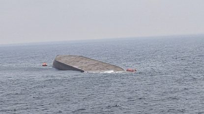 Încă o navă a fost lovită de drone în Marea Neagră, la aproximativ 13 mile marine de Constanța. Un marinar a murit, iar trei sunt dispăruți